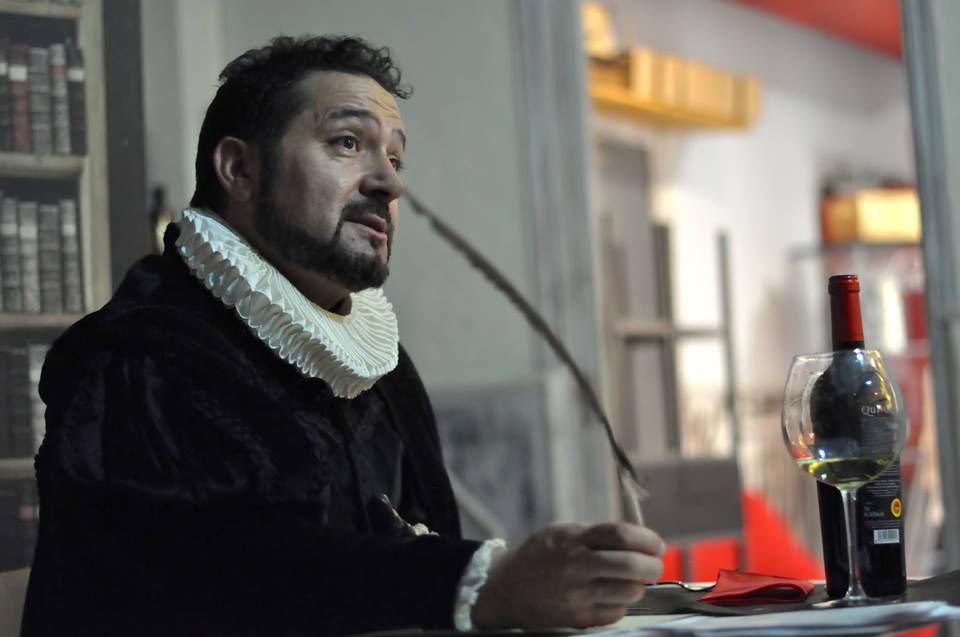 MESA Y MANTEL CON D. MIGUEL